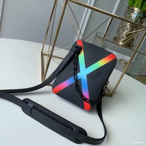 DANUBE Vuitton MESSENGER Louis 0508